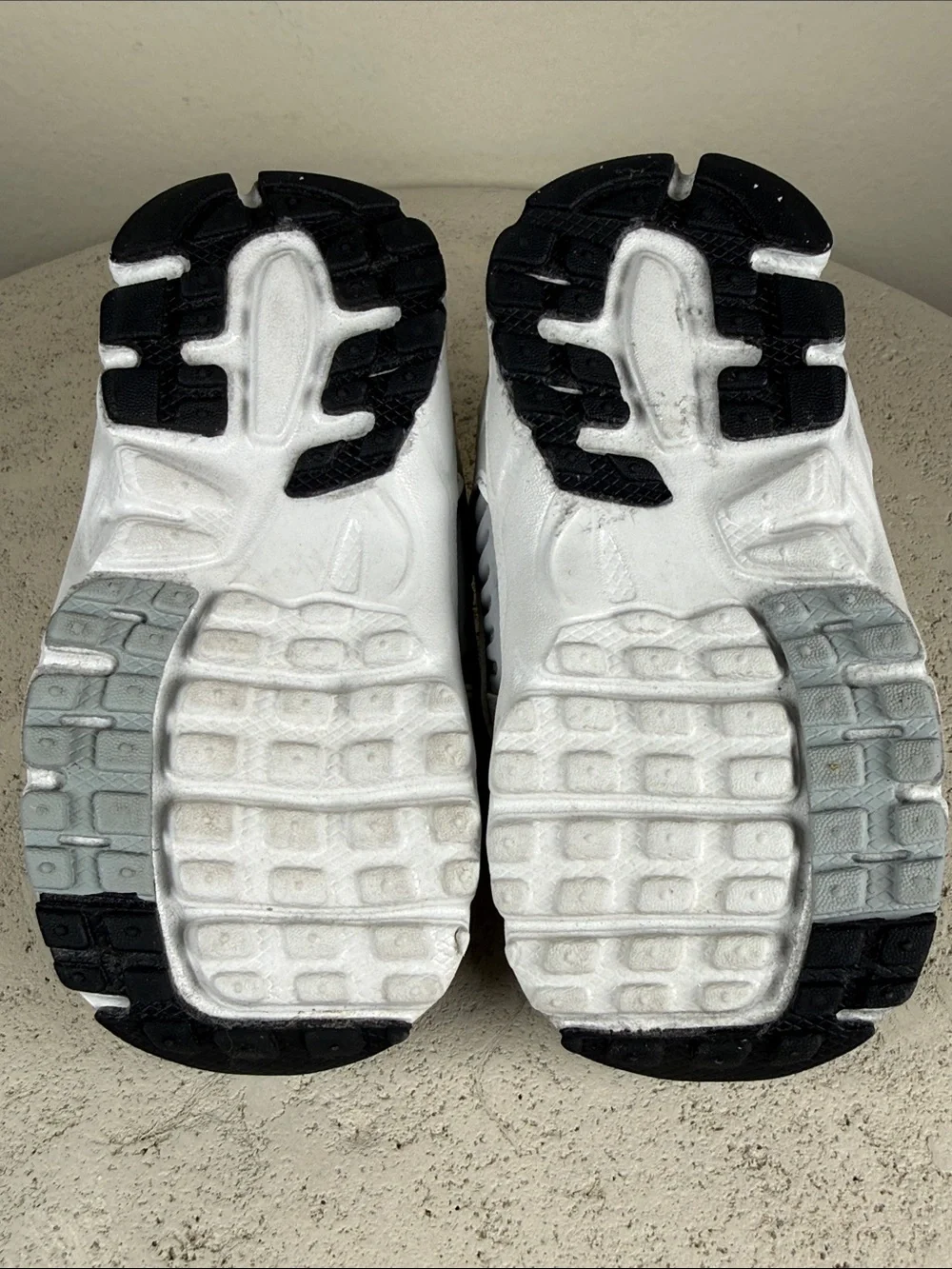 Nike Vomero 5 (TD) Kids Gray and White Athletic Sneakers